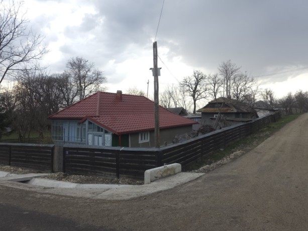 vand-casa-miorcani-jud-botosani-big-0