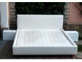 dormitor-cu-saltea-si-noptiera-small-1
