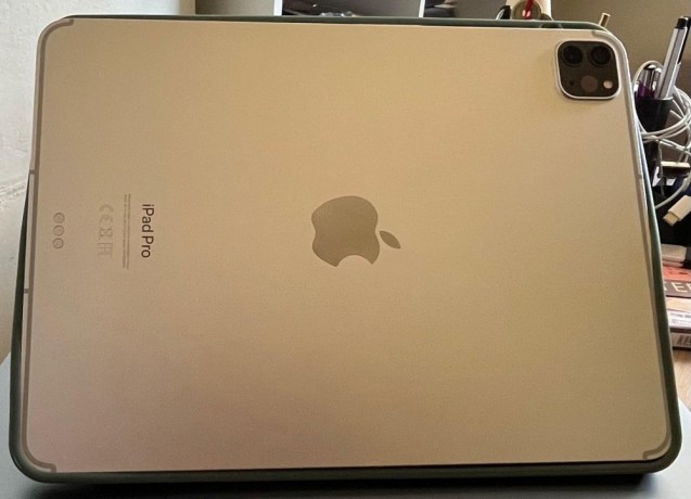 ipad-pro-11-inch-2tb-big-1