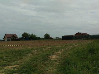 vand-teren-pentru-locuinta-casa-de-vacanta-in-botosani