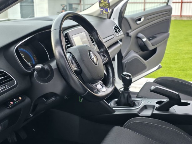 renualt-megane-4-big-2