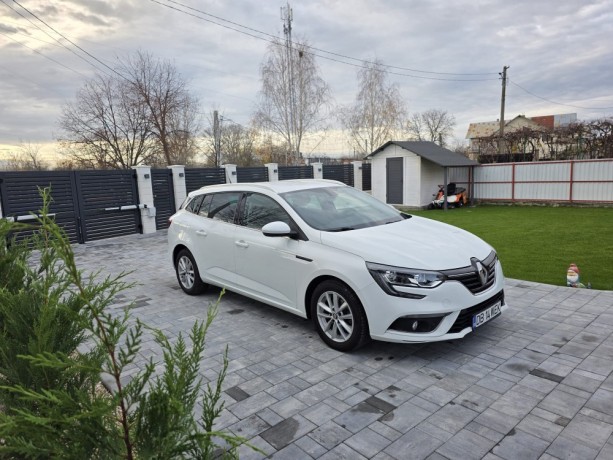 renualt-megane-4-big-4