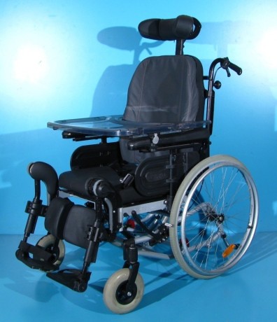 scaun-cu-rotile-nepliabil-pentru-adulti-big-0