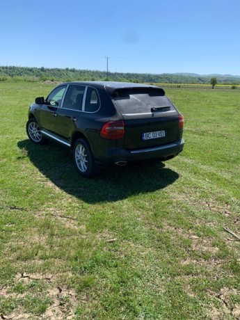 porsche-cayenne-big-1