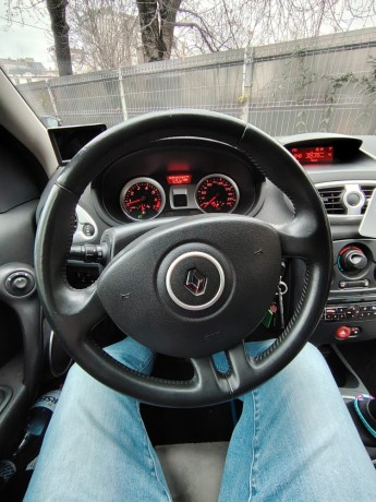 renault-clio-3-grandtour-benzina-12-ac-big-2
