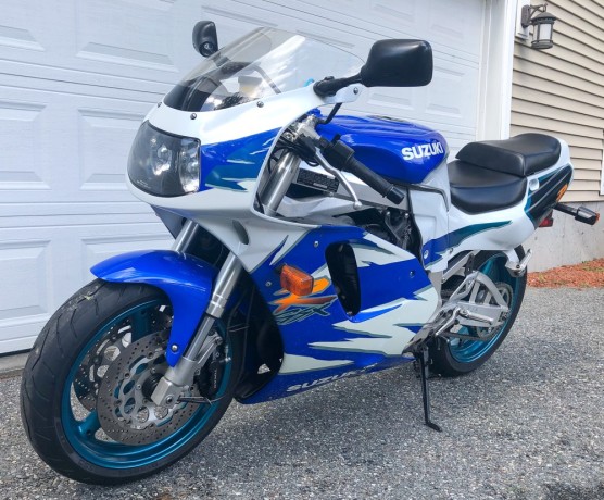 piese-suzuki-gsxr-750-ulei-lichid-big-1