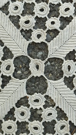 fata-de-masa-mileu-big-1