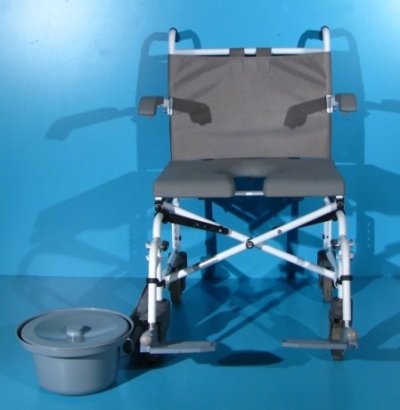 scaun-pliabil-pentru-wc-si-baie-din-aluminiu-drive-big-2